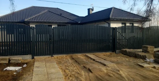brama przesuwna sztachetowa