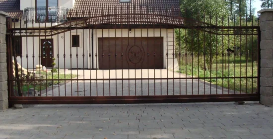 brama wjazdowa przesuwna D013