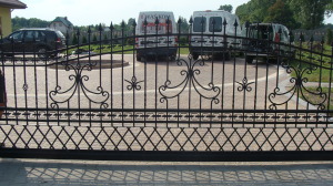 brama wjazdowa przesuwna D05